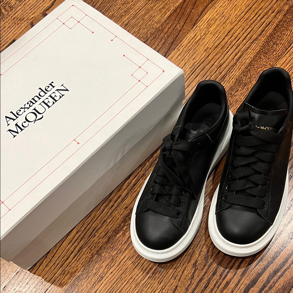 Alexander McQueen Black and White unisex platform Sneakers